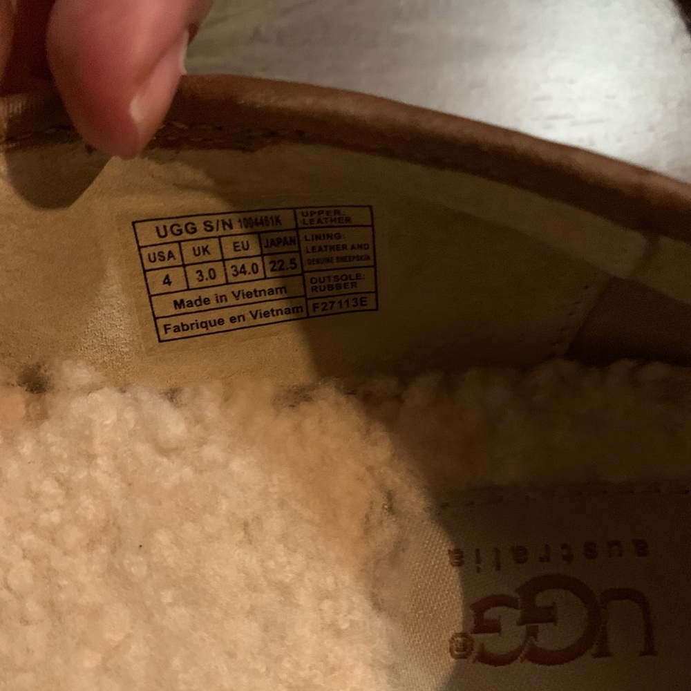 Ugg Flats - image 5